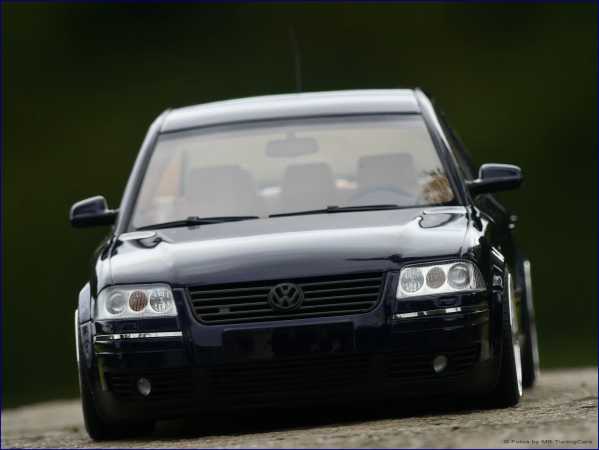 1:18 VW Passat B5 3BG W8 4 MOTION LIMO. + BBS Alu + Gravur Platte